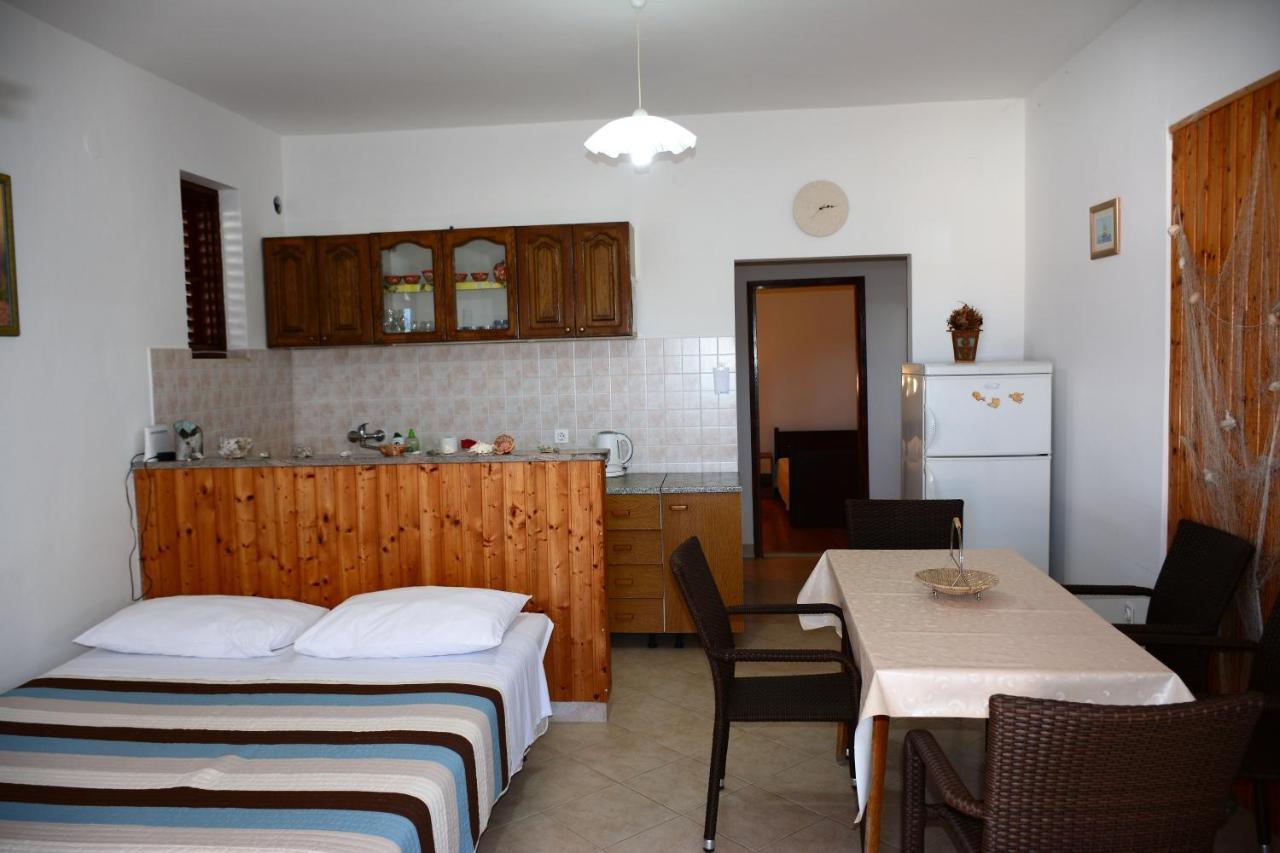 Apartments By The Sea Luka Dubrava, Peljesac - 284 Janjina Buitenkant foto